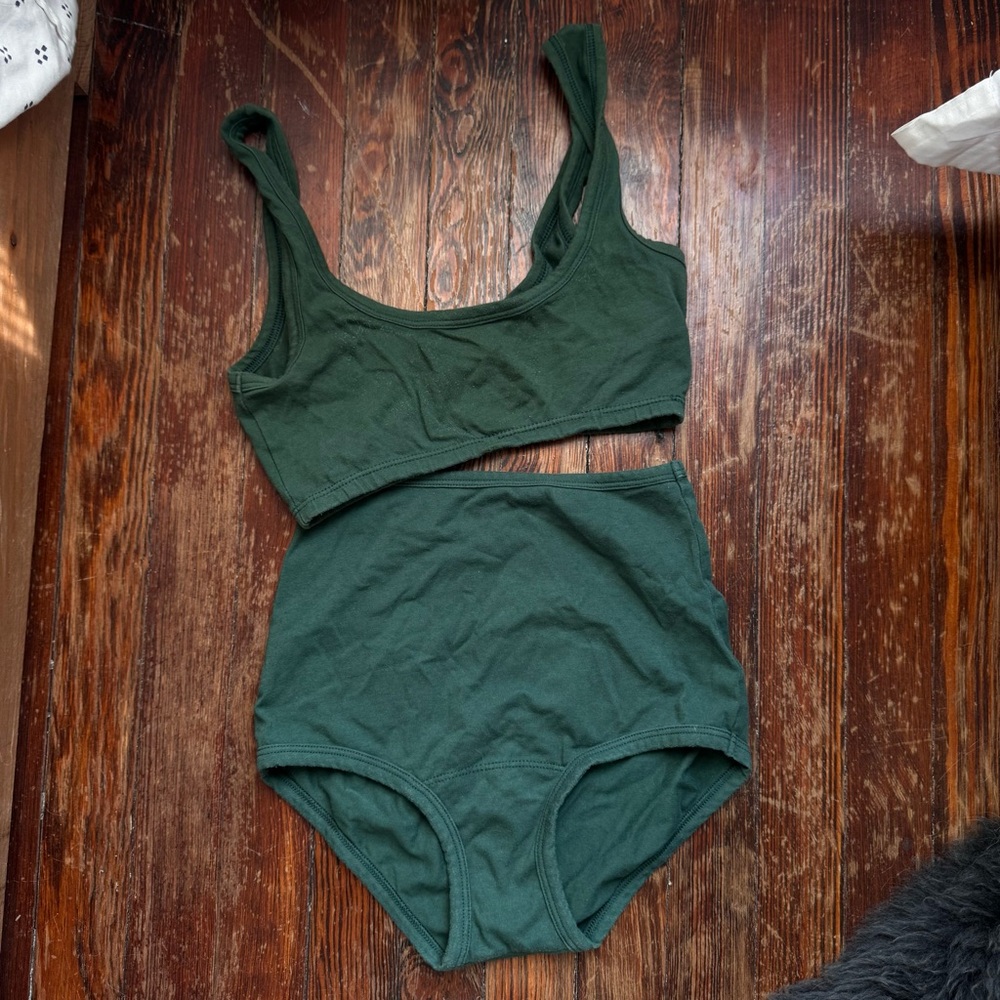 ARQ Green Set